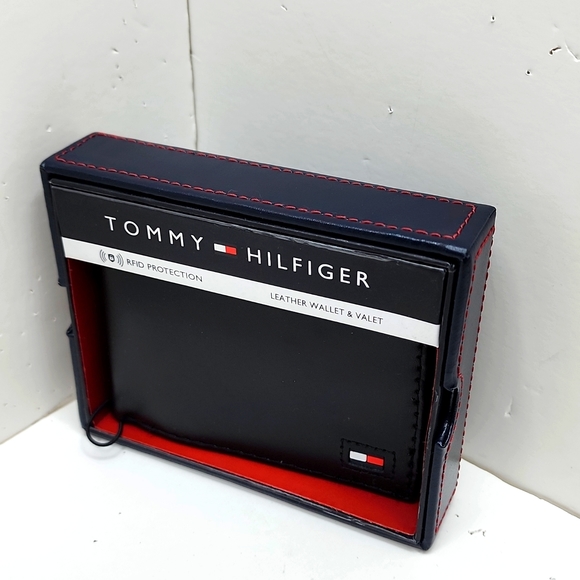 ⭐️TOMMY HILFIGER 💯 MENS WALLET BLACK, LEATHER WALLET - Picture 2 of 11